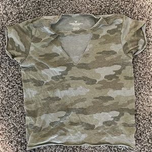 Army green v cut out shirt